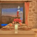 וילה Uezuemlue 1 Bedroom Secluded With Private Pool Hot Tub