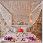 Uezuemlue 1 Bedroom Secluded With Private Pool Hot Tub