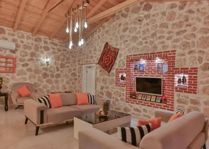 Uezuemlue 1 Bedroom Secluded With Private Pool Hot Tub