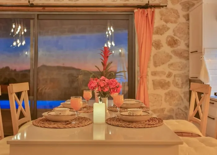 Vilă Uezuemlue 1 Bedroom Secluded With Private Pool Hot Tub