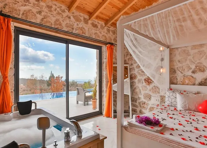 Vila Uezuemlue 1 Bedroom Secluded With Private Pool Hot Tub Kalkan