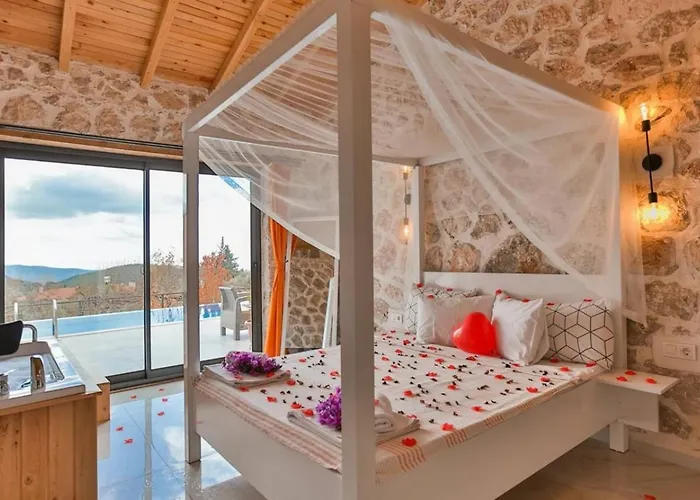 Uezuemlue 1 Bedroom Secluded With Private Pool Hot Tub