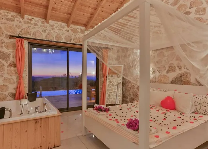 Vila Uezuemlue 1 Bedroom Secluded With Private Pool Hot Tub Kalkan