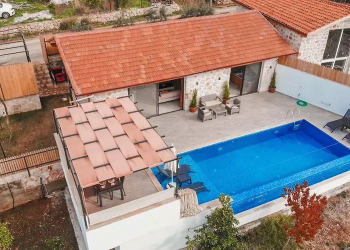 Uezuemlue 1 Bedroom Secluded With Private Pool Hot Tub Vila Kalkan
