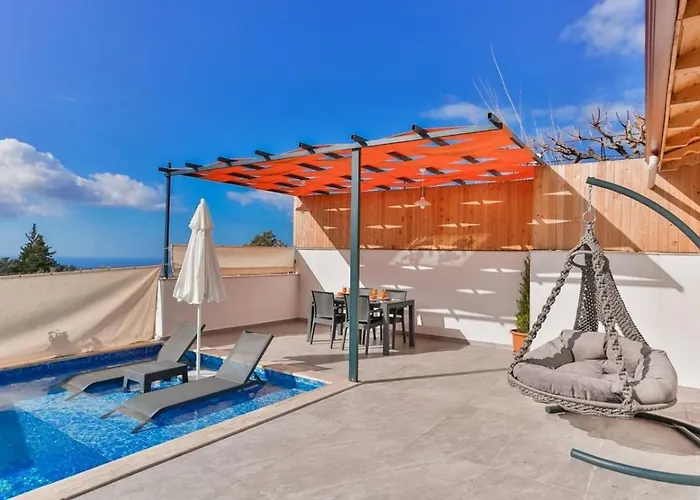 Uezuemlue 1 Bedroom Secluded With Private Pool Hot Tub Vila