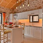 Uezuemlue 1 Bedroom Secluded With Private Pool Hot Tub *