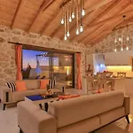 Uezuemlue 1 Bedroom Secluded With Private Pool Hot Tub * Kalkan