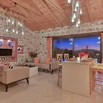 Willa Uezuemlue 1 Bedroom Secluded With Private Pool Hot Tub *