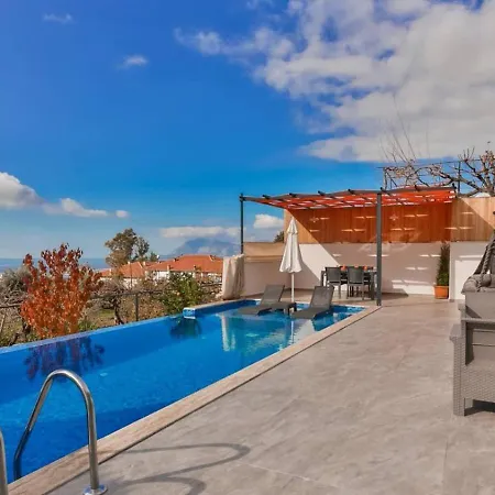 Uezuemlue 1 Bedroom Secluded With Private Pool Hot Tub