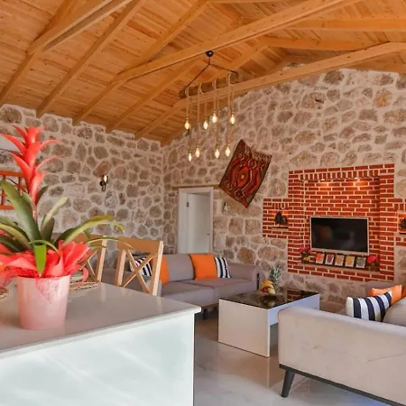 Villa Uezuemlue 1 Bedroom Secluded With Private Pool Hot Tub Kalkan