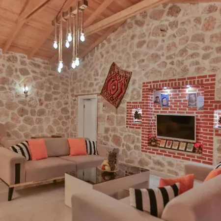 Uezuemlue 1 Bedroom Secluded With Private Pool Hot Tub