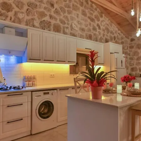 Villa Uezuemlue 1 Bedroom Secluded With Private Pool Hot Tub *