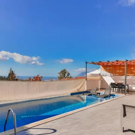 Uezuemlue 1 Bedroom Secluded With Private Pool Hot Tub *