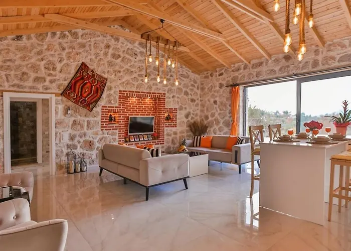 üzümlü 1 Bedroom Secluded With Private Pool Hot Tub Villa