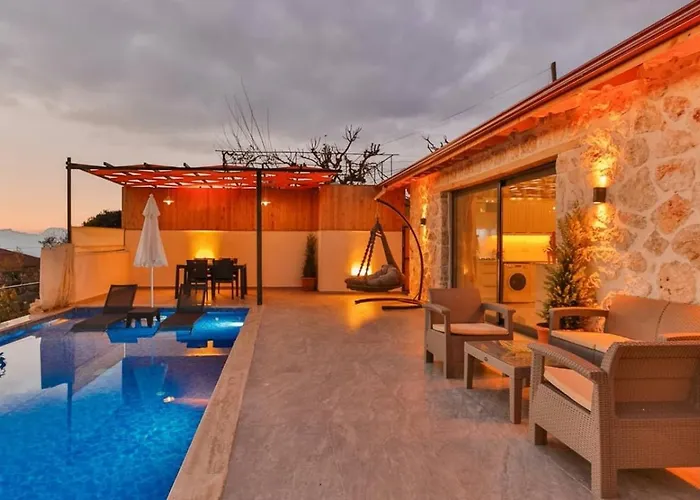 Uezuemlue 1 Bedroom Secluded With Private Pool Hot Tub Kalkan