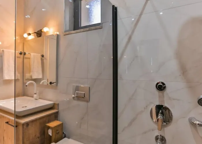 Uezuemlue 1 Bedroom Secluded With Private Pool Hot Tub Kalkan