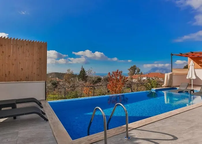 Villa Uezuemlue 1 Bedroom Secluded With Private Pool Hot Tub *