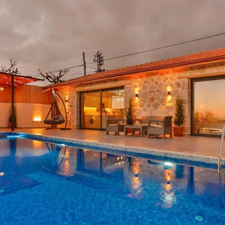 Uezuemlue 1 Bedroom Secluded With Private Pool Hot Tub * Kalkan