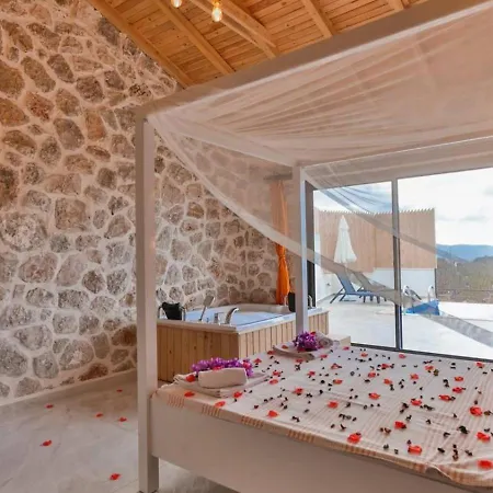 Uezuemlue 1 Bedroom Secluded With Private Pool Hot Tub *